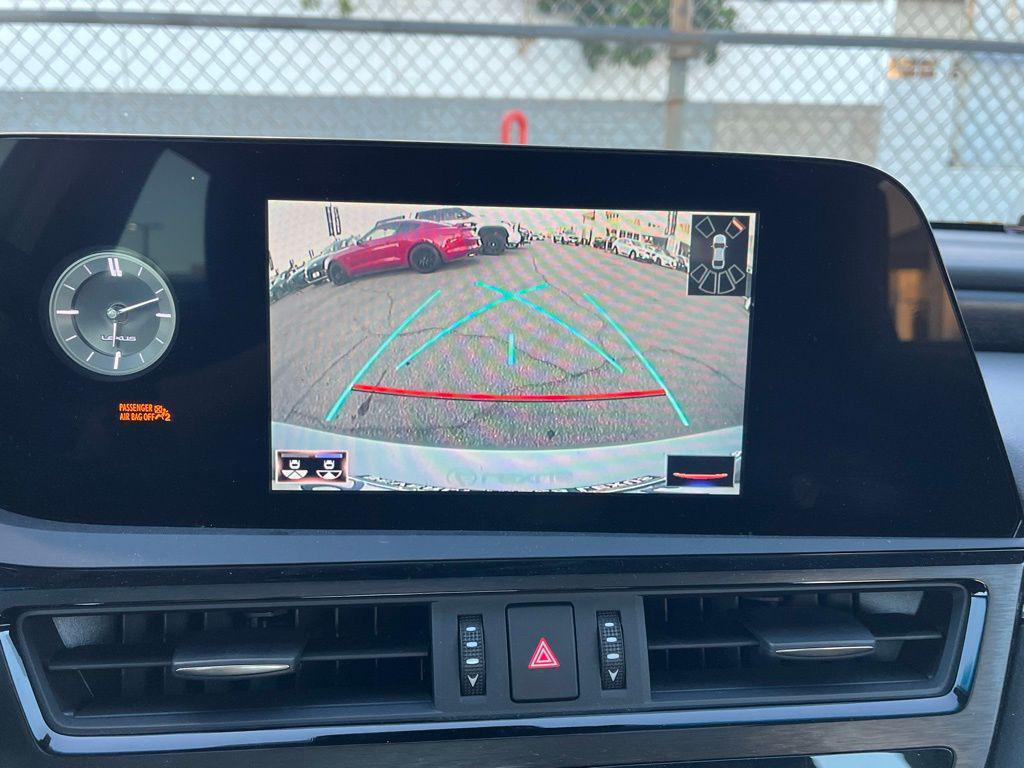 used 2022 Lexus ES 300h car, priced at $37,750