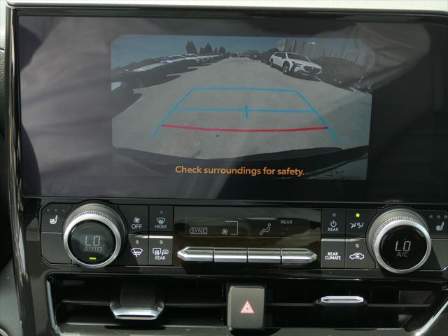 used 2023 Toyota Highlander car, priced at $37,250