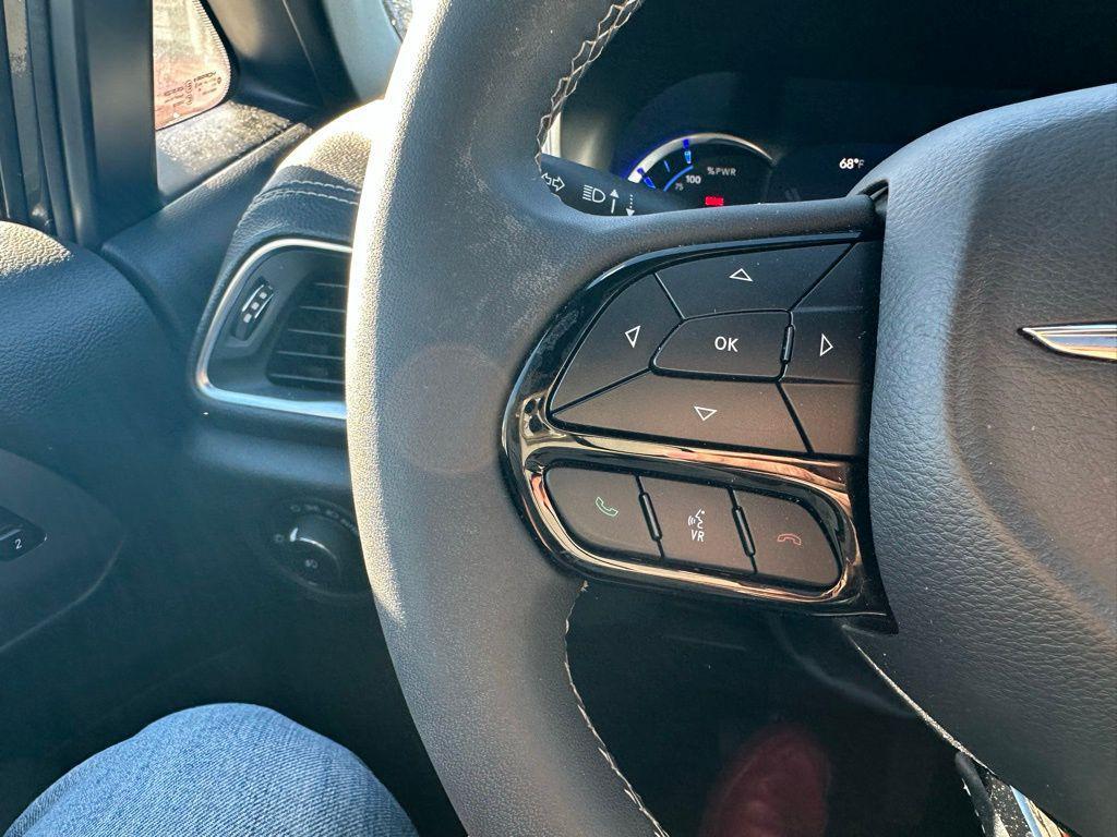 used 2023 Chrysler Pacifica Hybrid car, priced at $34,500