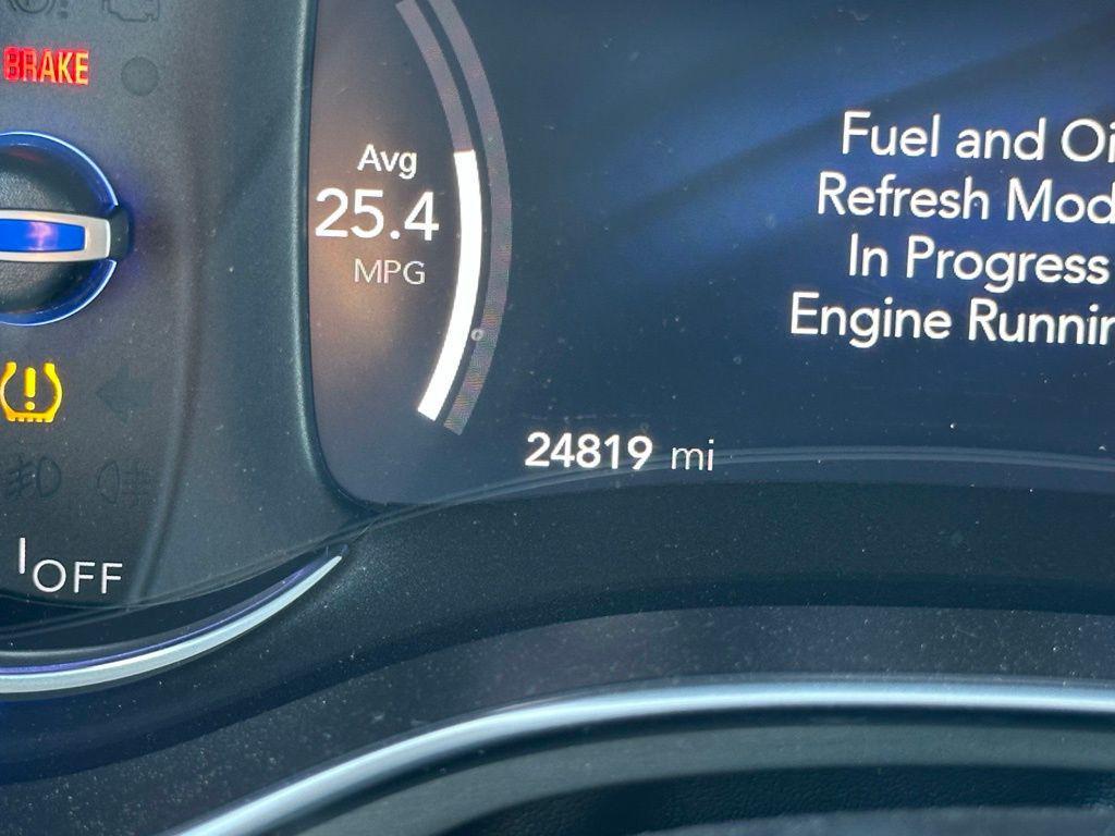 used 2023 Chrysler Pacifica Hybrid car, priced at $34,500