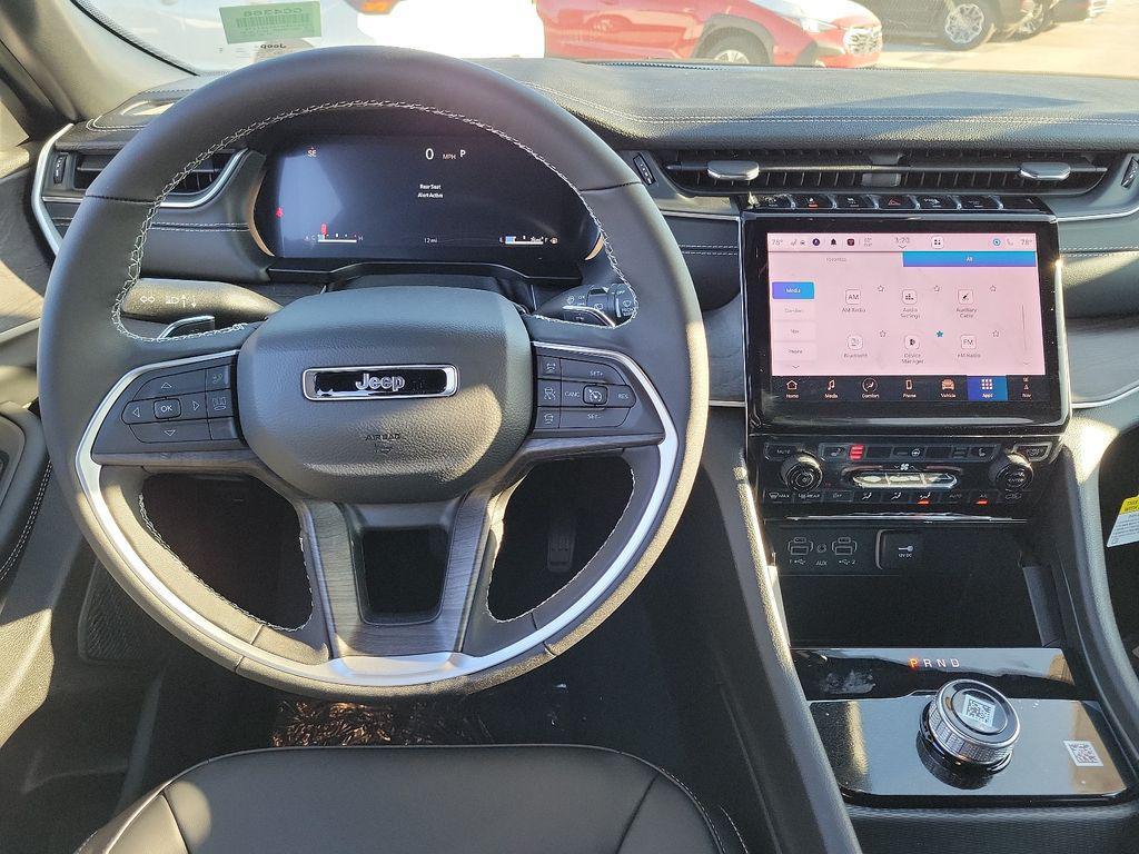 new 2025 Jeep Grand Cherokee car, priced at $45,268