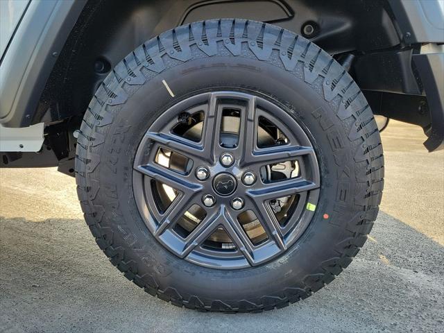 new 2025 Jeep Wrangler car, priced at $46,782