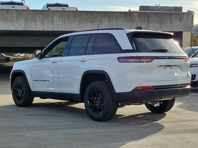 new 2025 Jeep Grand Cherokee car, priced at $40,066