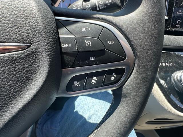 used 2024 Chrysler Pacifica car, priced at $31,000