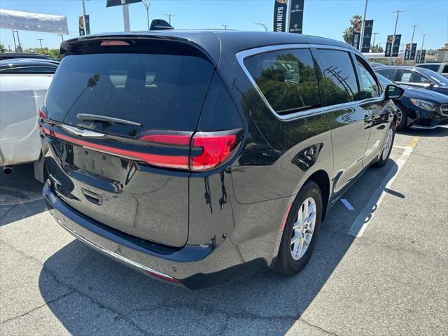used 2024 Chrysler Pacifica car, priced at $31,000
