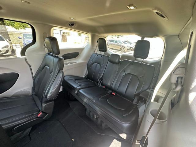 used 2024 Chrysler Pacifica car, priced at $31,000