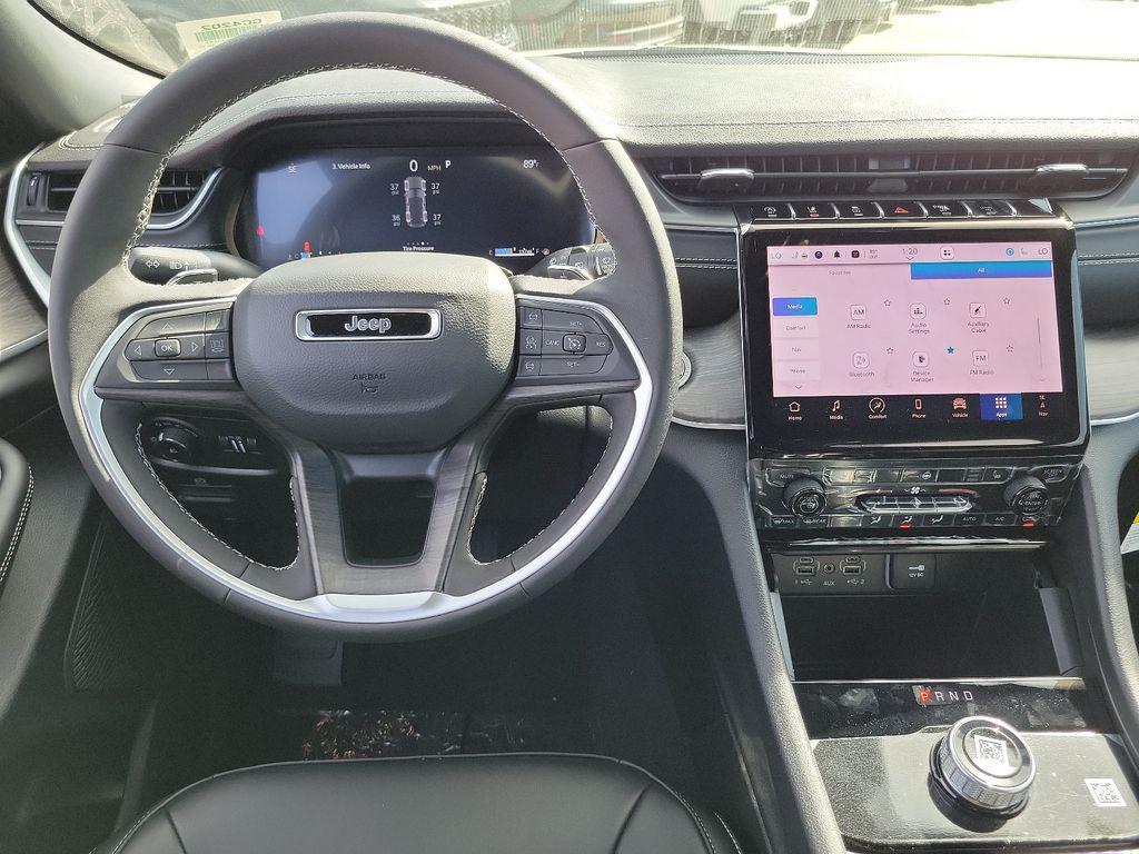new 2025 Jeep Grand Cherokee car, priced at $45,380