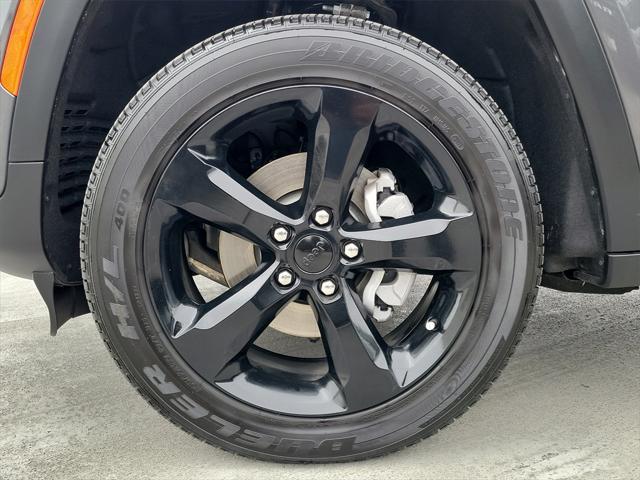 used 2024 Jeep Grand Cherokee car, priced at $40,250
