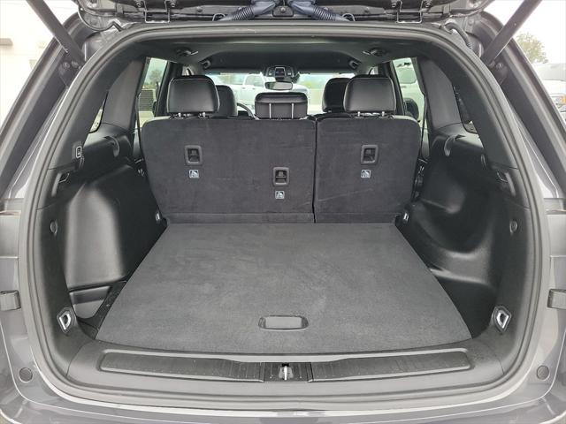 used 2024 Jeep Grand Cherokee car, priced at $40,250