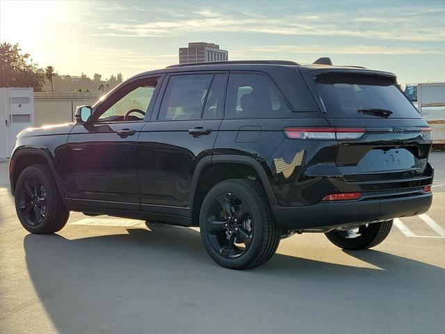 new 2025 Jeep Grand Cherokee car, priced at $45,202