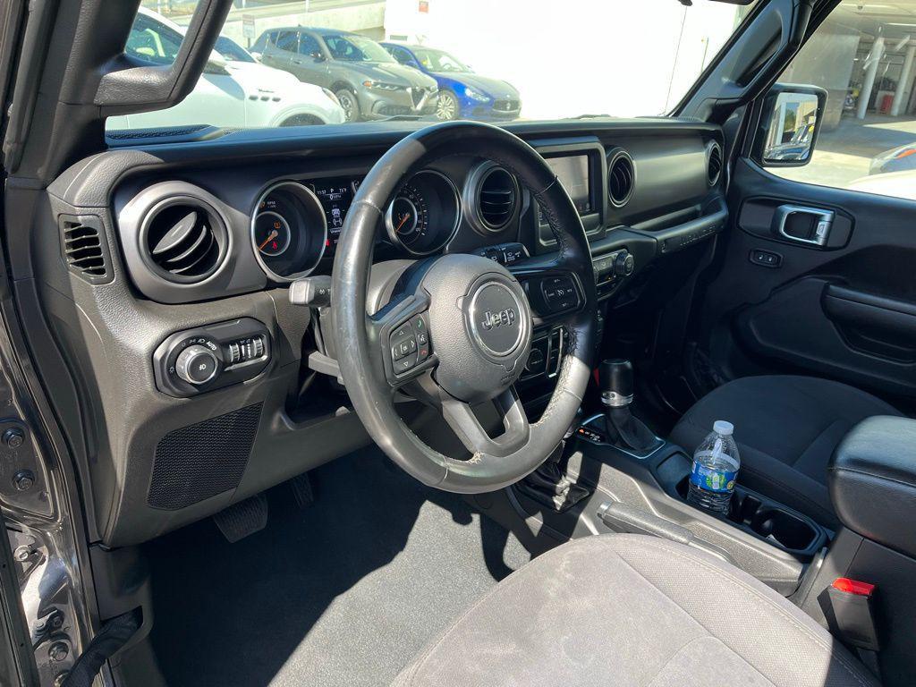 used 2022 Jeep Wrangler Unlimited car, priced at $33,000