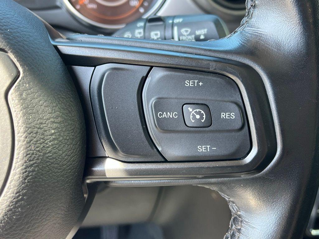 used 2022 Jeep Wrangler Unlimited car, priced at $33,000