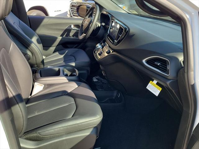 new 2025 Chrysler Voyager car, priced at $39,606