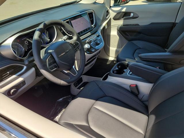 new 2024 Chrysler Pacifica car, priced at $38,697