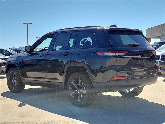 new 2025 Jeep Grand Cherokee car, priced at $45,202