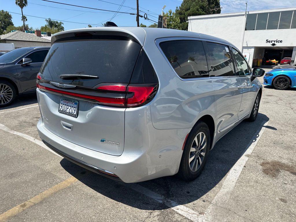 used 2023 Chrysler Pacifica Hybrid car, priced at $34,000
