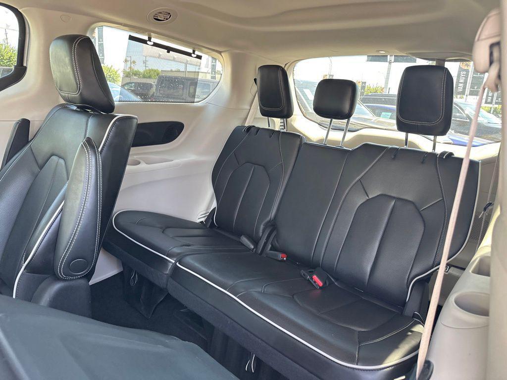 used 2023 Chrysler Pacifica Hybrid car, priced at $34,000