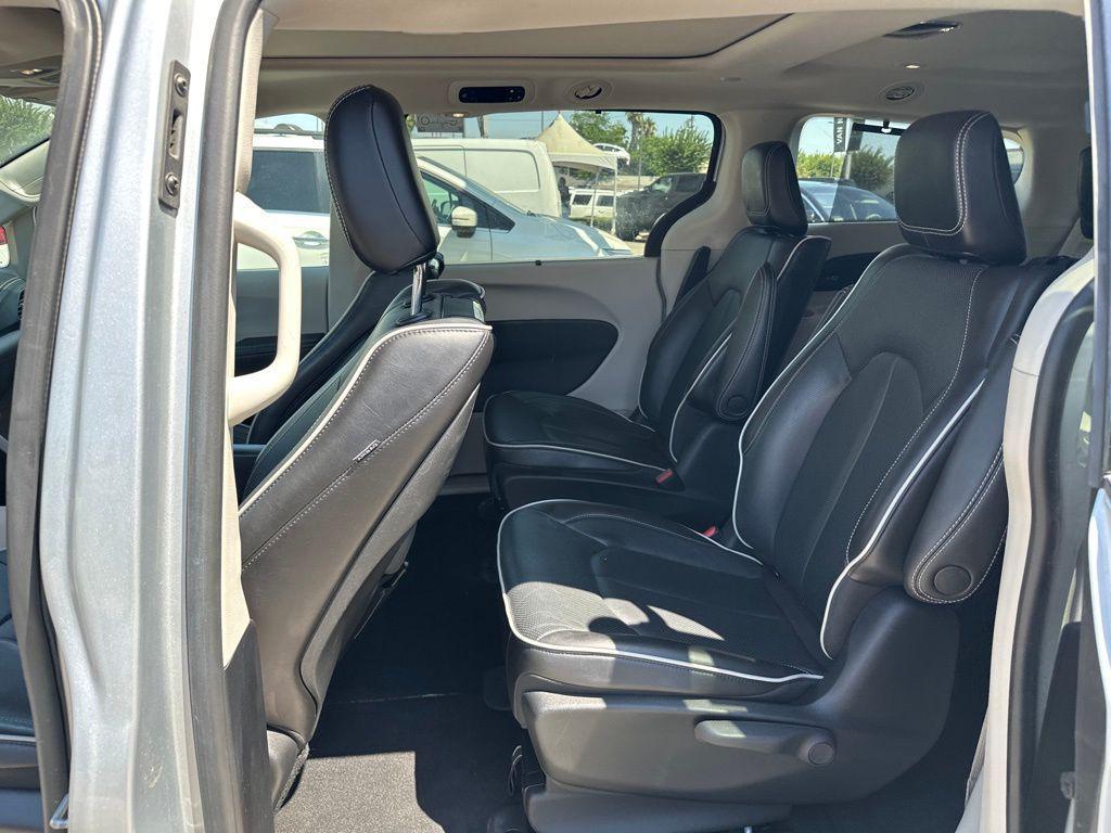 used 2023 Chrysler Pacifica Hybrid car, priced at $34,000
