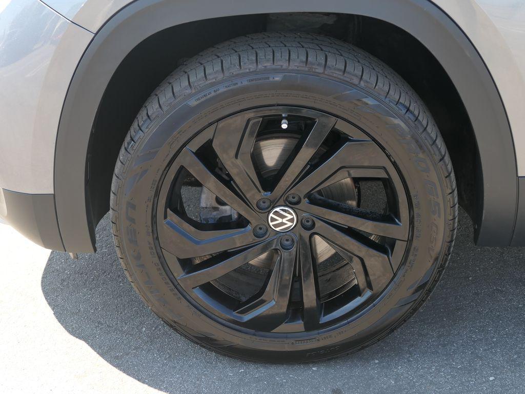 used 2022 Volkswagen Atlas car, priced at $26,000