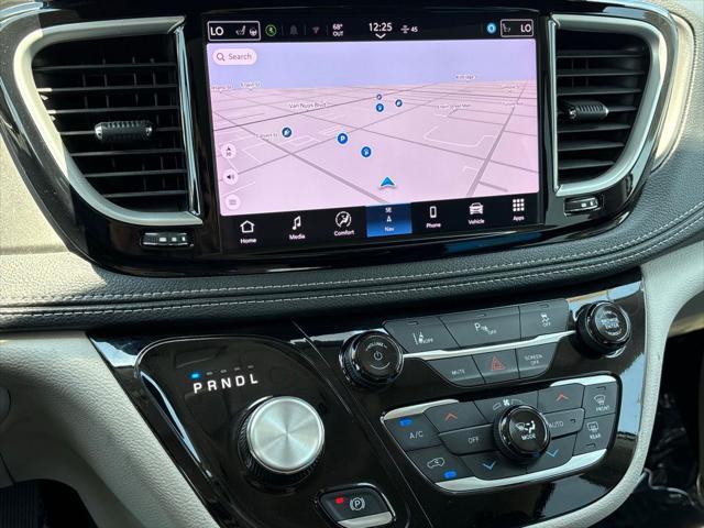 used 2024 Chrysler Pacifica Hybrid car, priced at $31,750