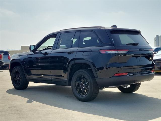 new 2025 Jeep Grand Cherokee car, priced at $41,649