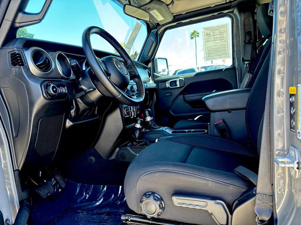 used 2022 Jeep Wrangler Unlimited car, priced at $31,000