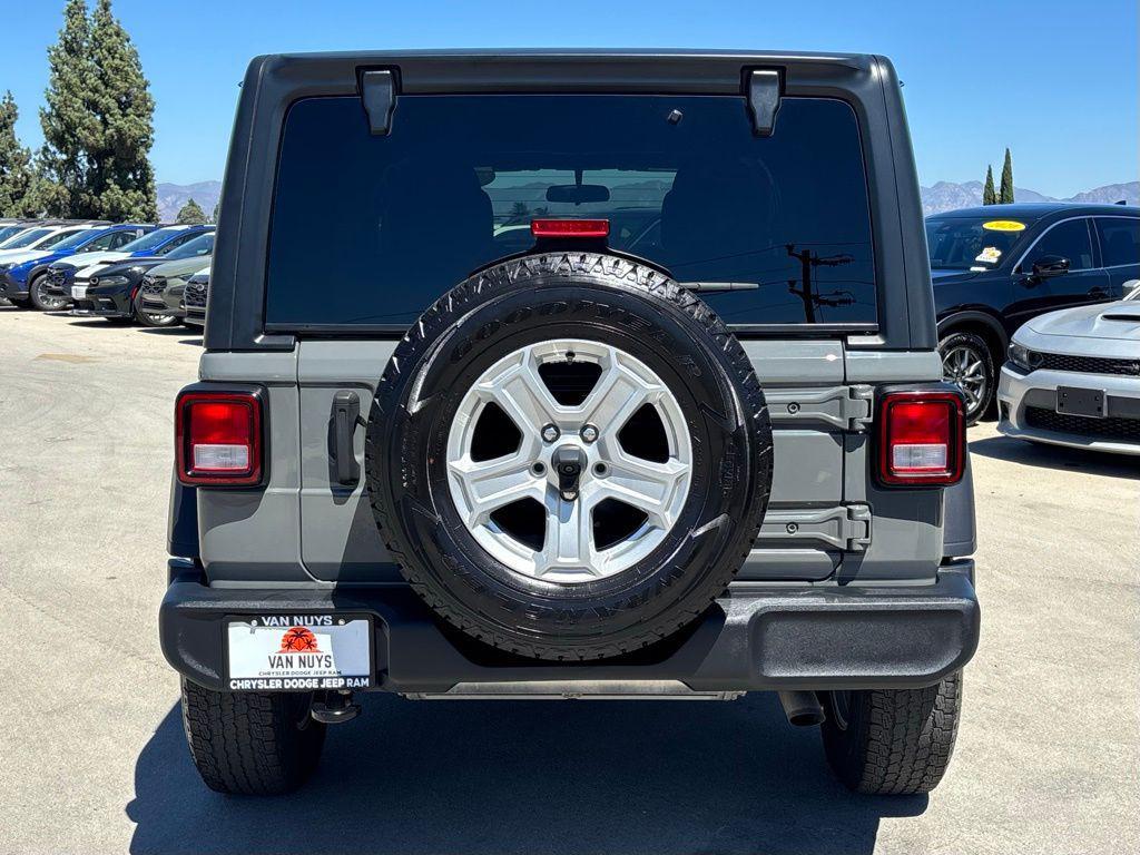 used 2022 Jeep Wrangler Unlimited car, priced at $31,000