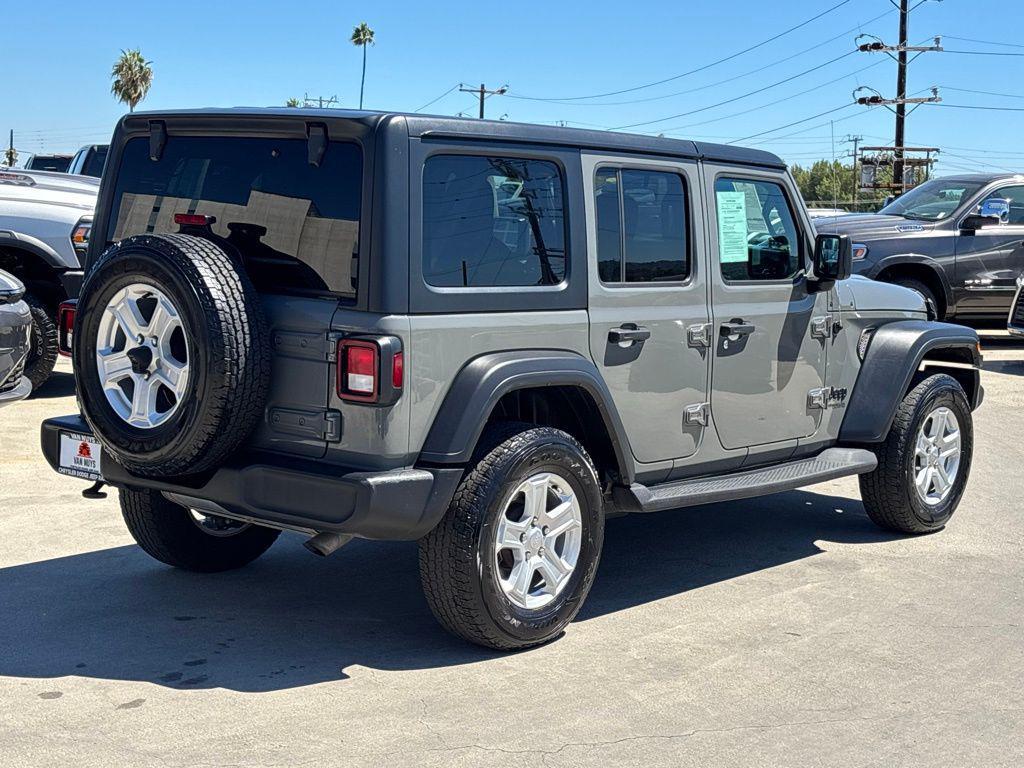 used 2022 Jeep Wrangler Unlimited car, priced at $31,000