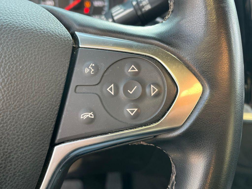 used 2023 Chevrolet Traverse car, priced at $31,000
