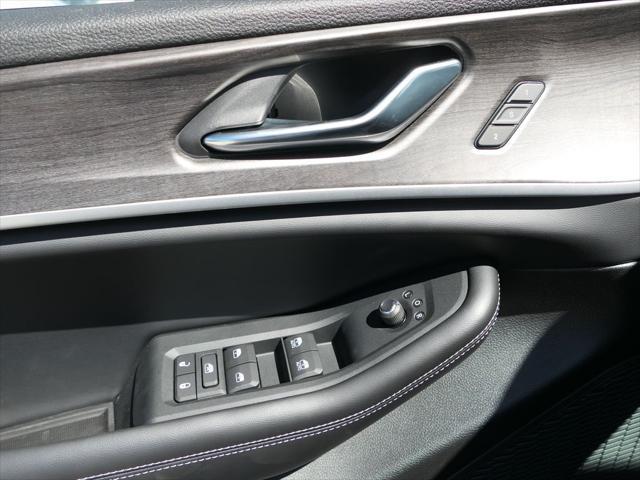 new 2025 Jeep Grand Cherokee car, priced at $44,606