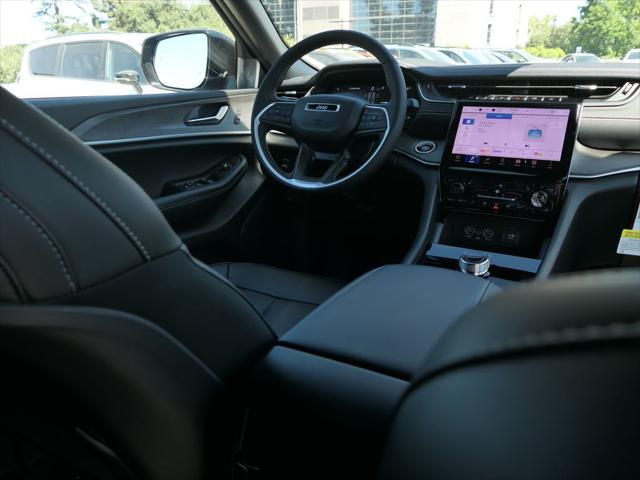new 2025 Jeep Grand Cherokee car, priced at $44,606