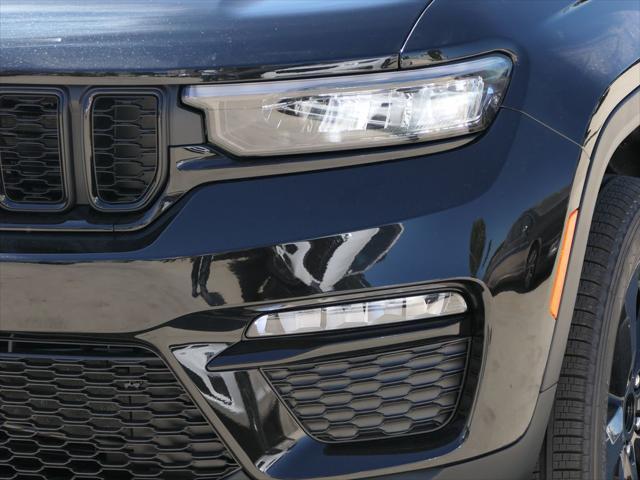 new 2025 Jeep Grand Cherokee car, priced at $44,606