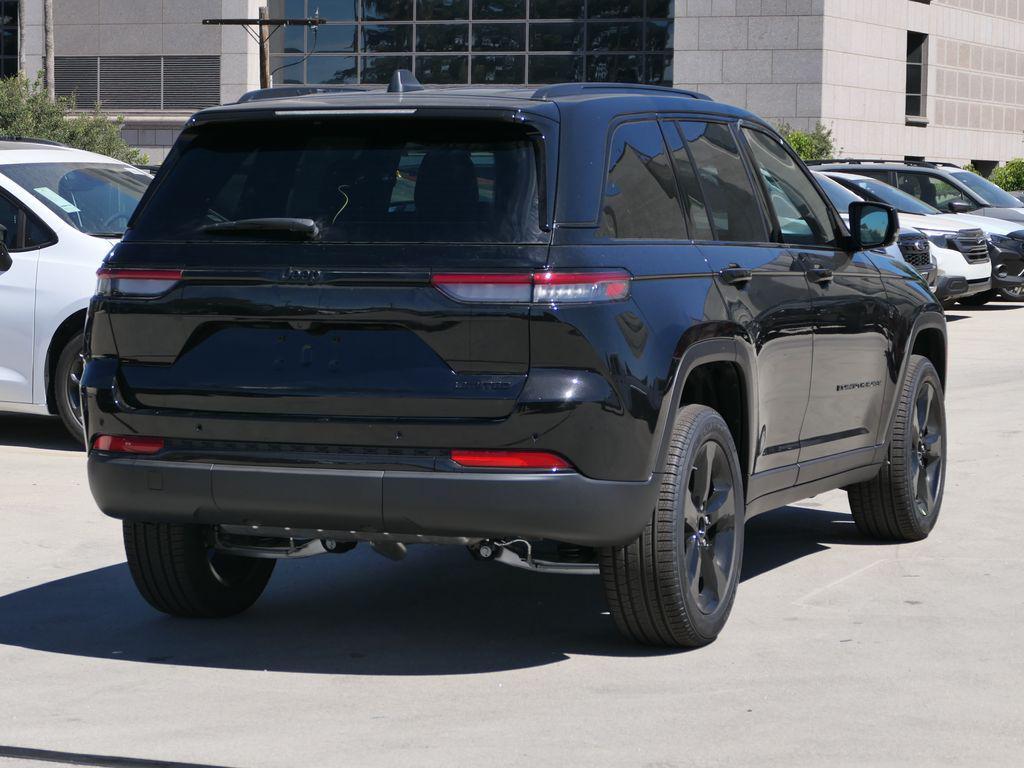 new 2025 Jeep Grand Cherokee car, priced at $44,523