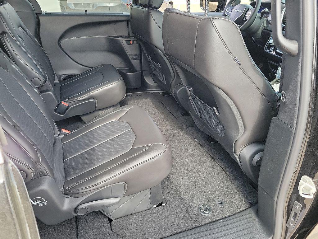 new 2025 Chrysler Voyager car, priced at $33,604