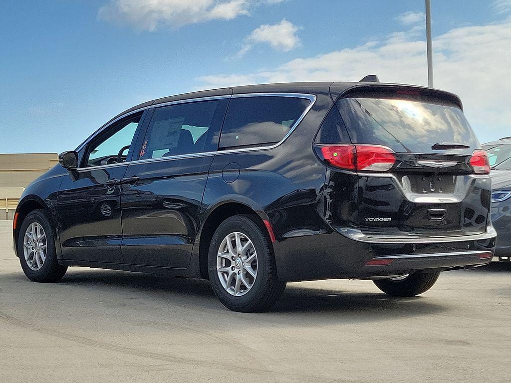 new 2025 Chrysler Voyager car, priced at $33,604