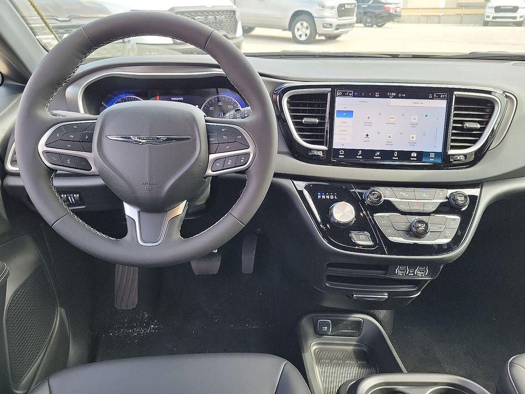 new 2025 Chrysler Voyager car, priced at $33,604