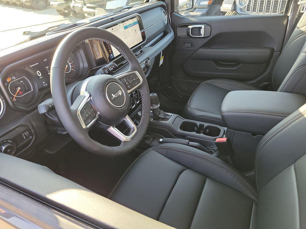 new 2025 Jeep Wrangler car, priced at $54,730