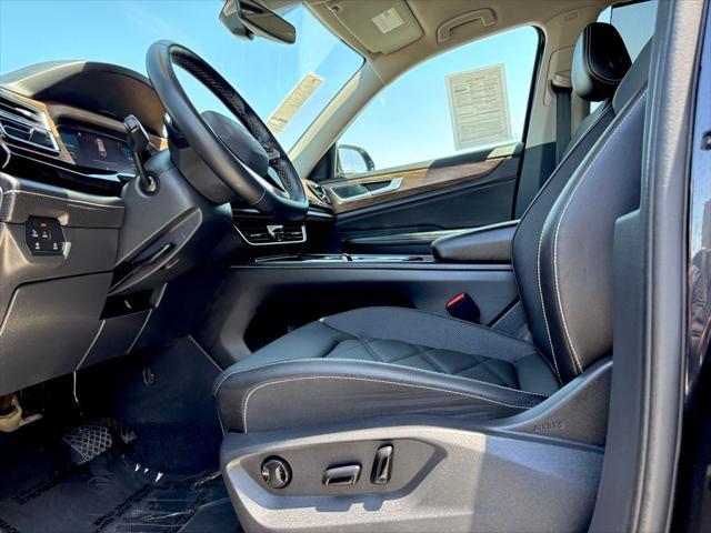 used 2024 Volkswagen Atlas car, priced at $32,500