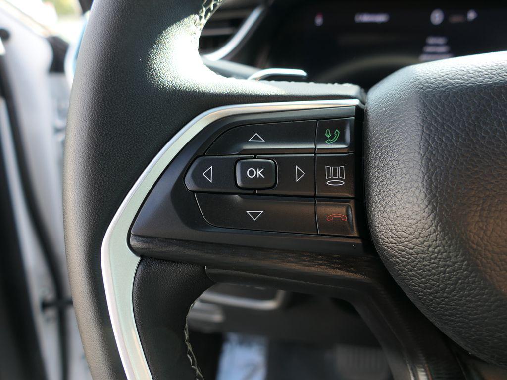 used 2024 Jeep Grand Cherokee car, priced at $31,500