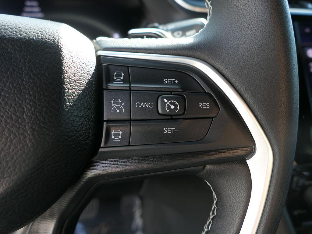 used 2024 Jeep Grand Cherokee car, priced at $31,500