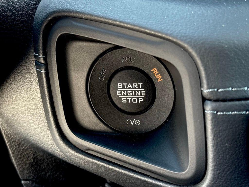 new 2025 Jeep Gladiator car, priced at $58,150