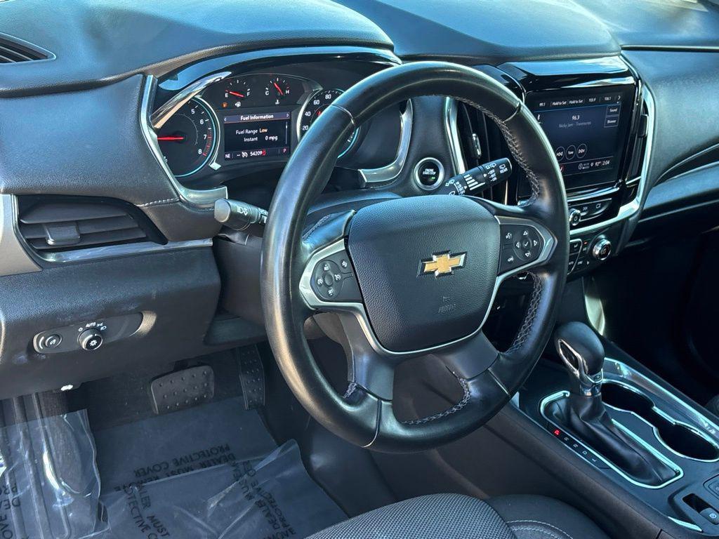 used 2023 Chevrolet Traverse car, priced at $29,500