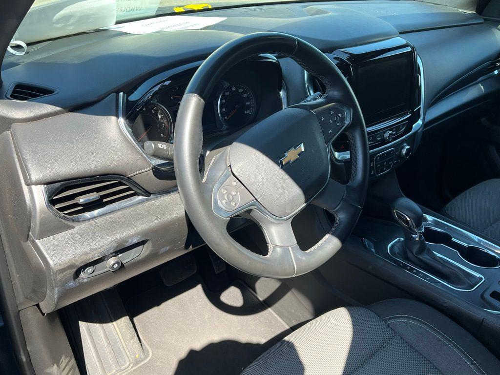used 2023 Chevrolet Traverse car, priced at $29,500