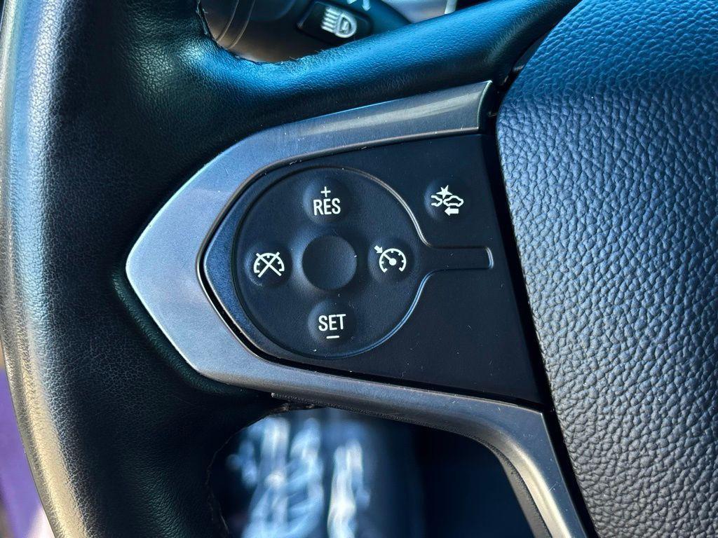 used 2023 Chevrolet Traverse car, priced at $29,500