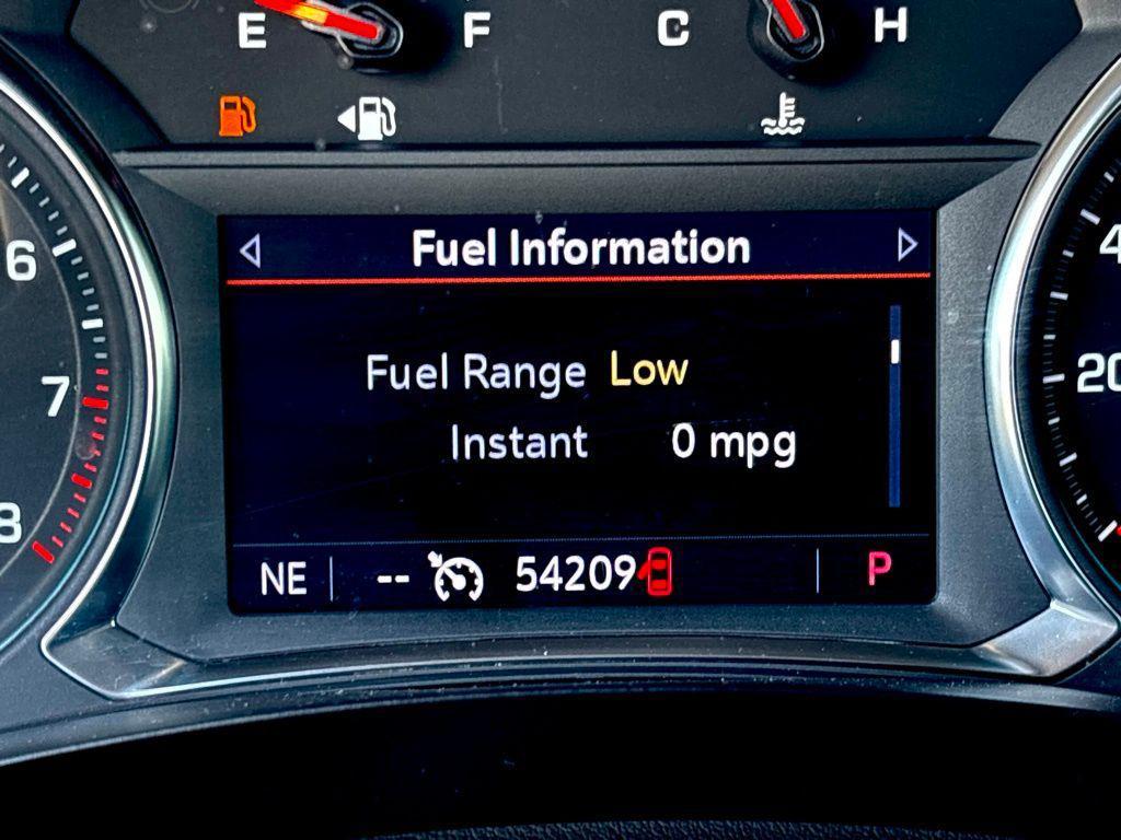 used 2023 Chevrolet Traverse car, priced at $29,500