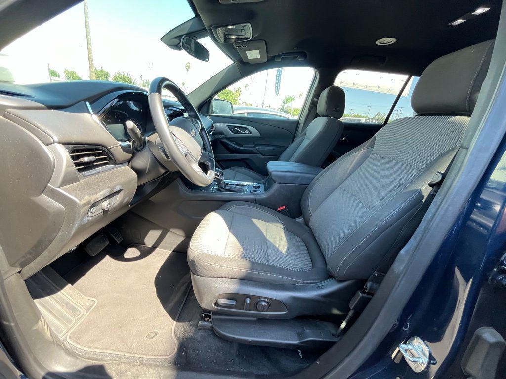 used 2023 Chevrolet Traverse car, priced at $29,500
