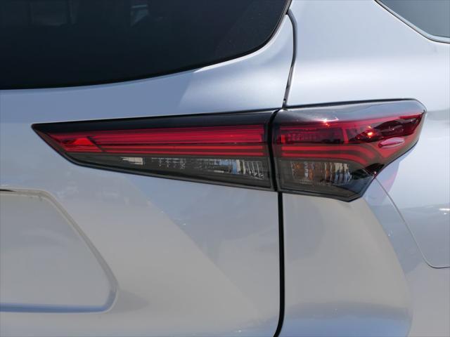 used 2023 Toyota Highlander car, priced at $46,000
