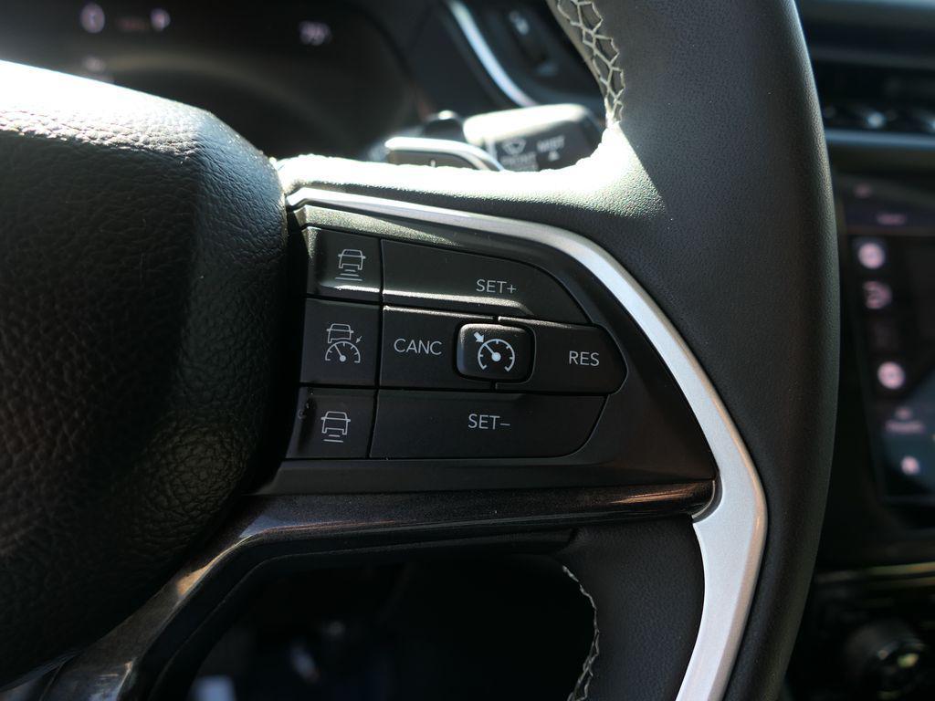 used 2023 Jeep Grand Cherokee L car, priced at $27,750