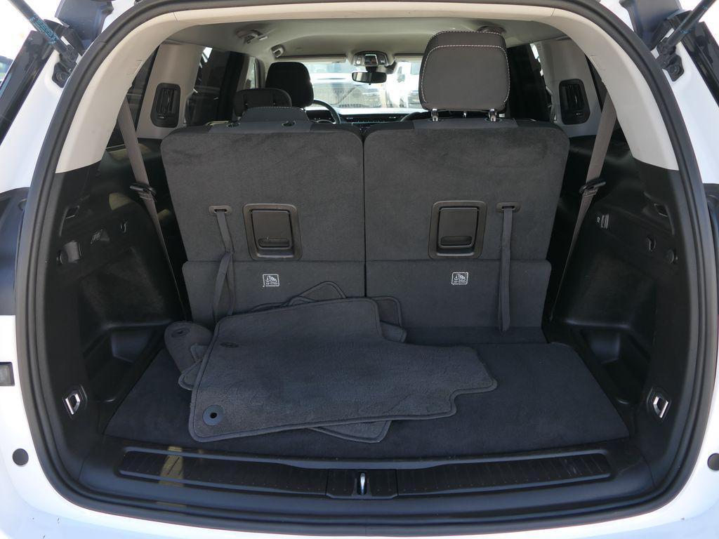 used 2023 Jeep Grand Cherokee L car, priced at $27,750