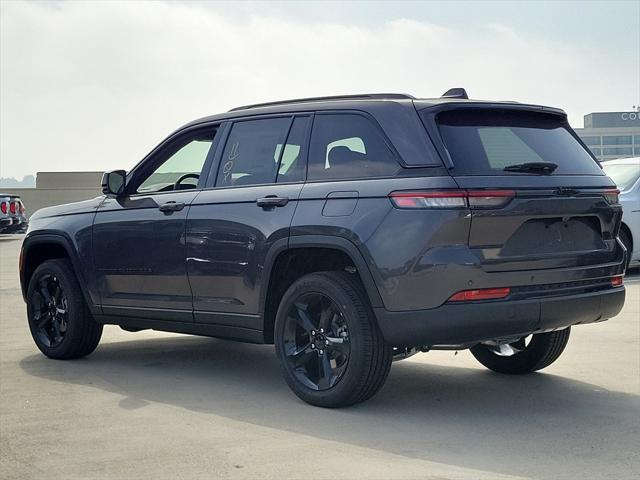 new 2025 Jeep Grand Cherokee car, priced at $45,202